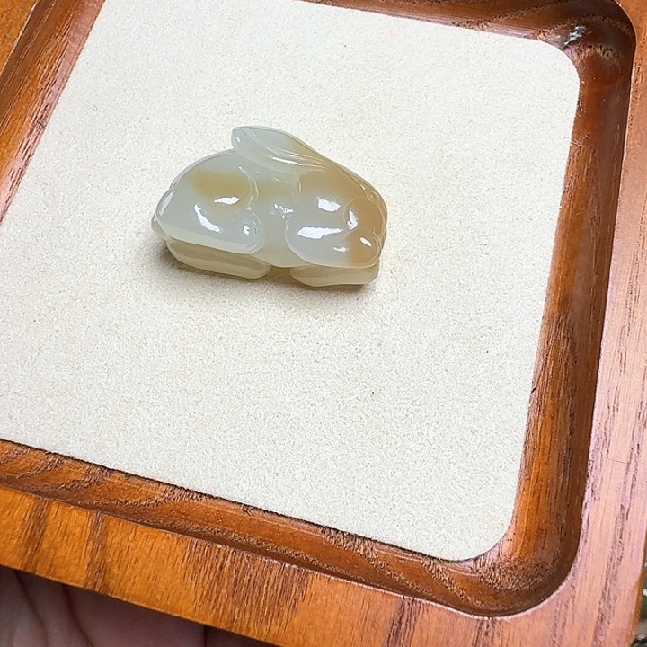 小***鲨吊坠(不含链)未镶嵌和田玉