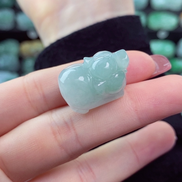 翡翠颈饰未镶嵌天然