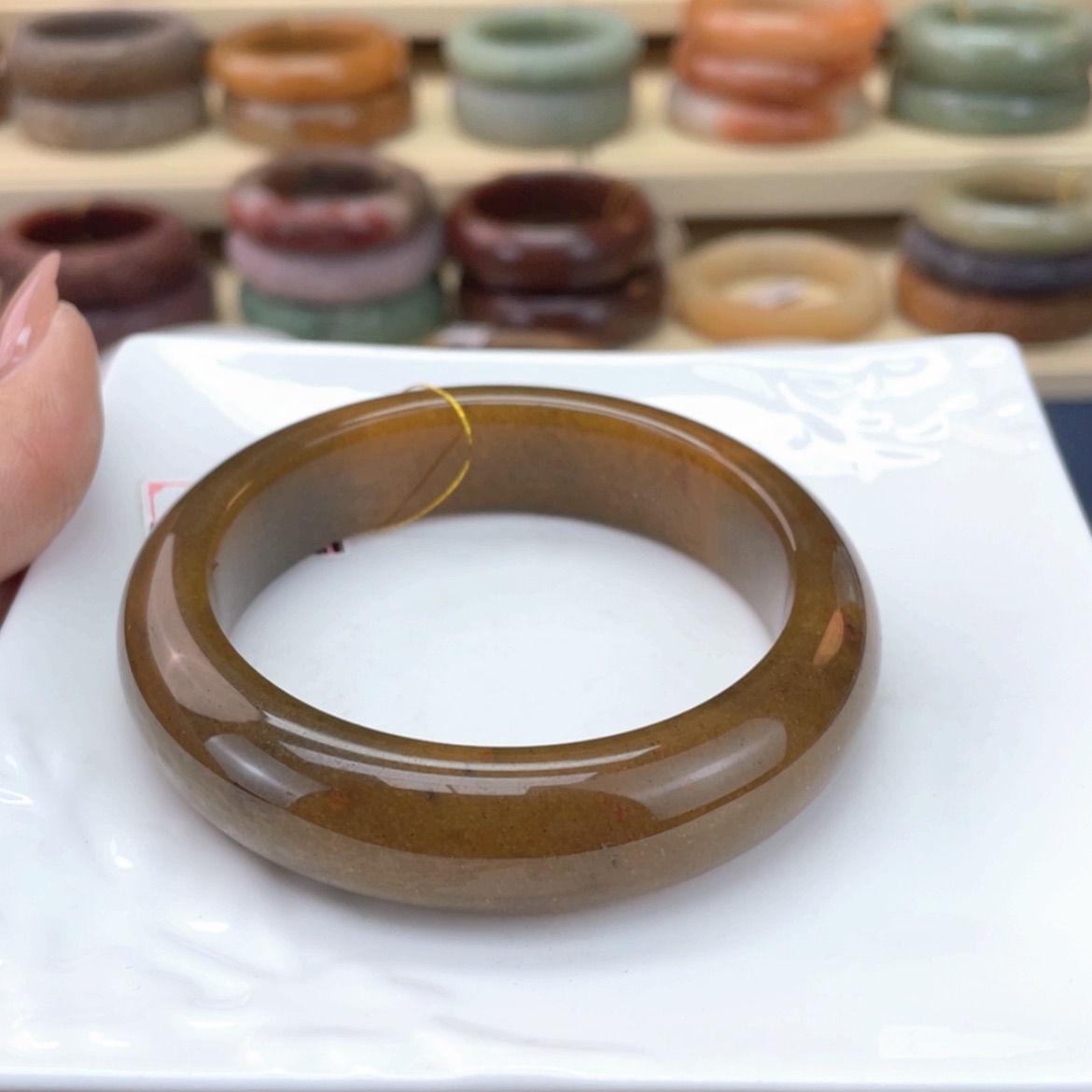 【闪购商品】石英质玉手镯未镶嵌