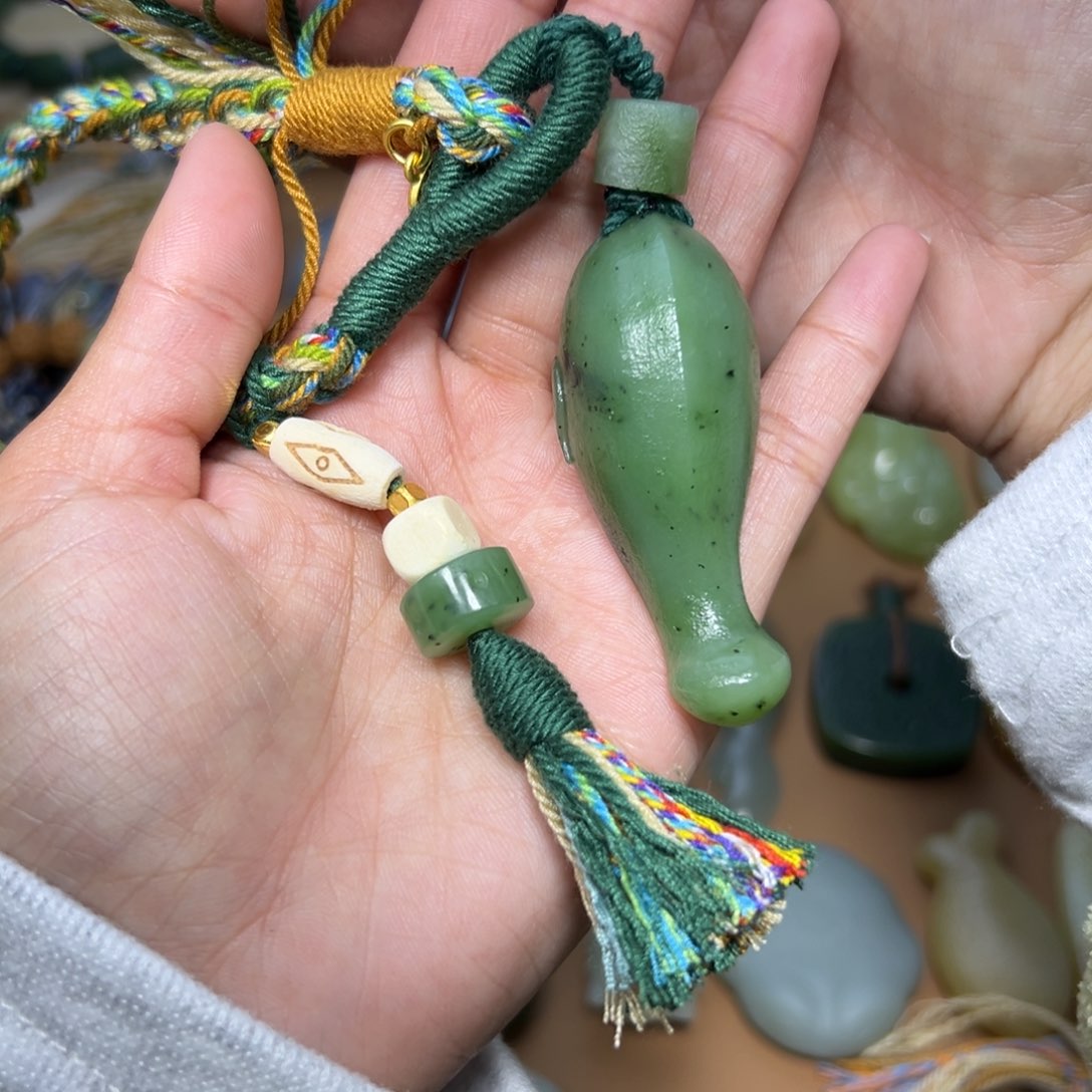 颈饰未镶嵌和田玉