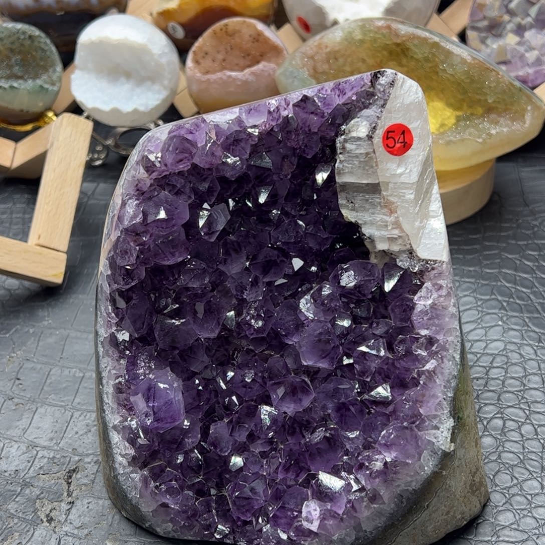 水晶珠宝半成品未镶嵌紫水大牙