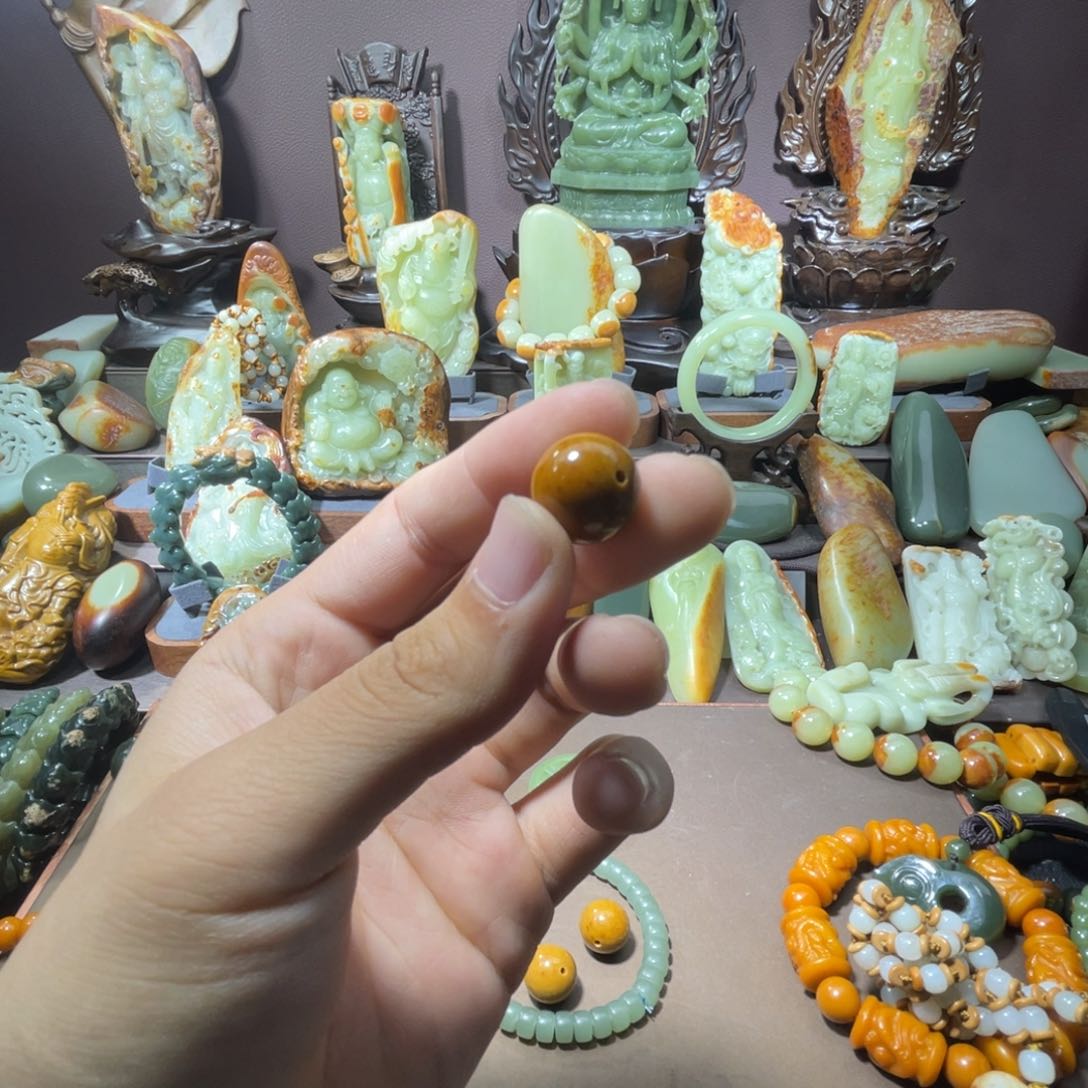 透闪石质玉单珠未镶嵌秋**边