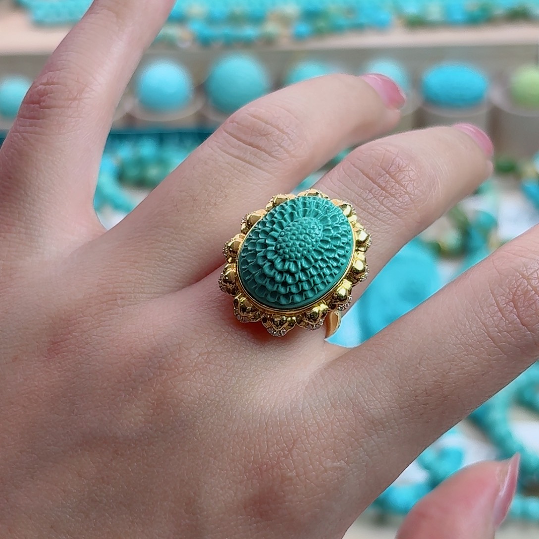 绿松石18K金镶嵌珠宝奇石