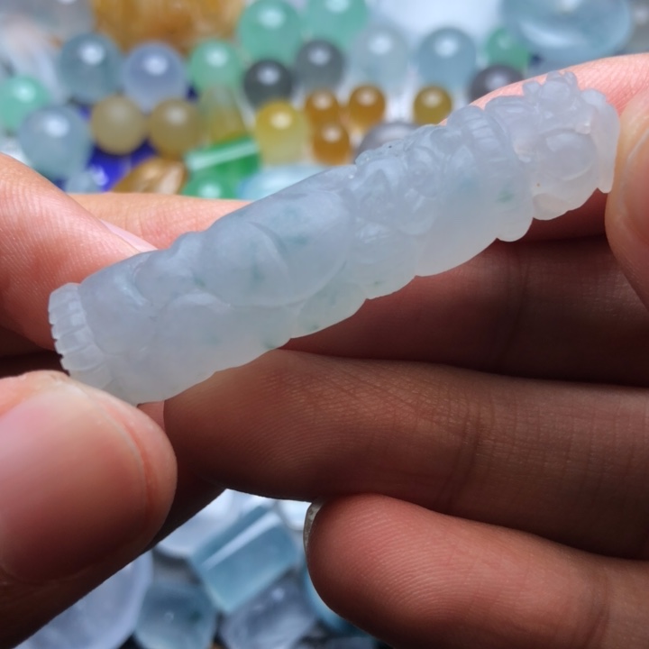 未镶嵌定制翡翠挂件