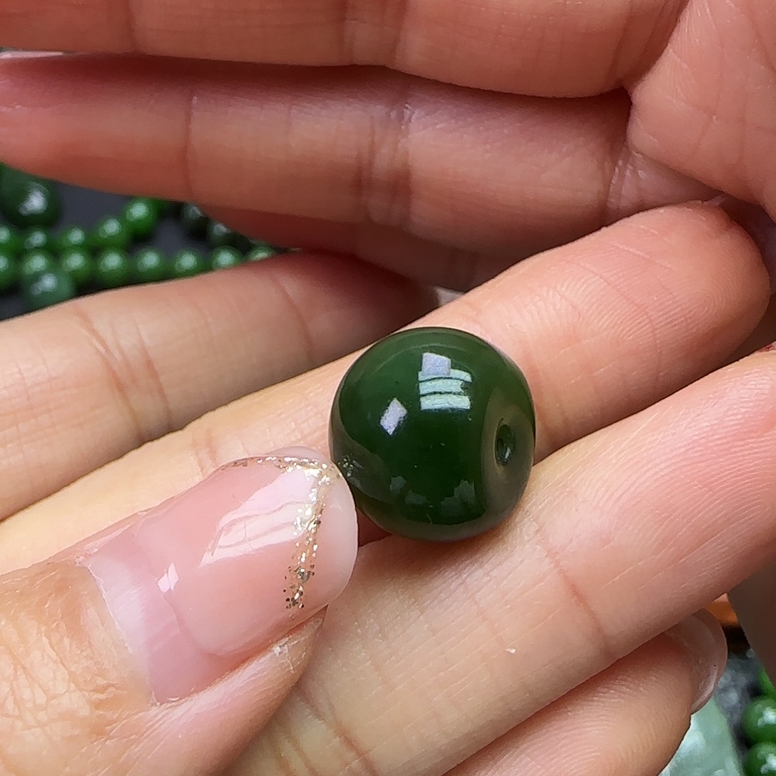 和田玉未镶嵌珠宝奇石