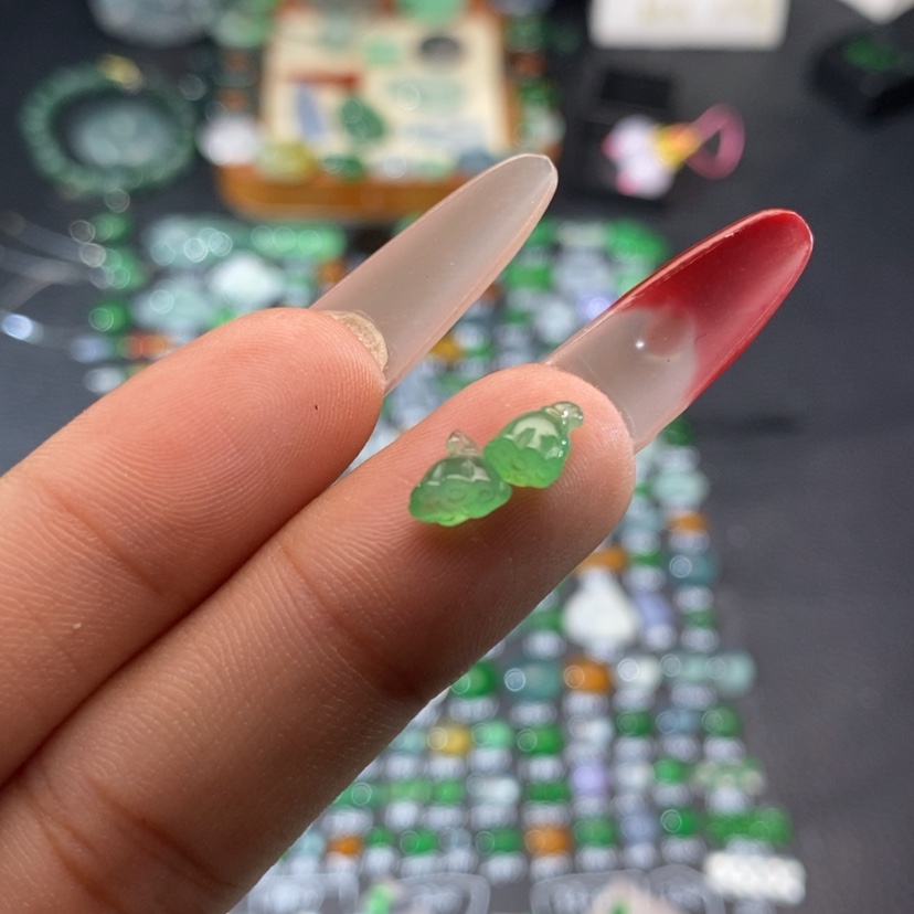 【闪购商品】翡翠挂件未镶嵌莲蓬