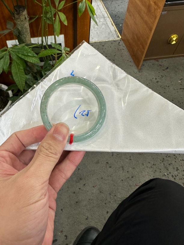 翡翠手镯正圈52.7