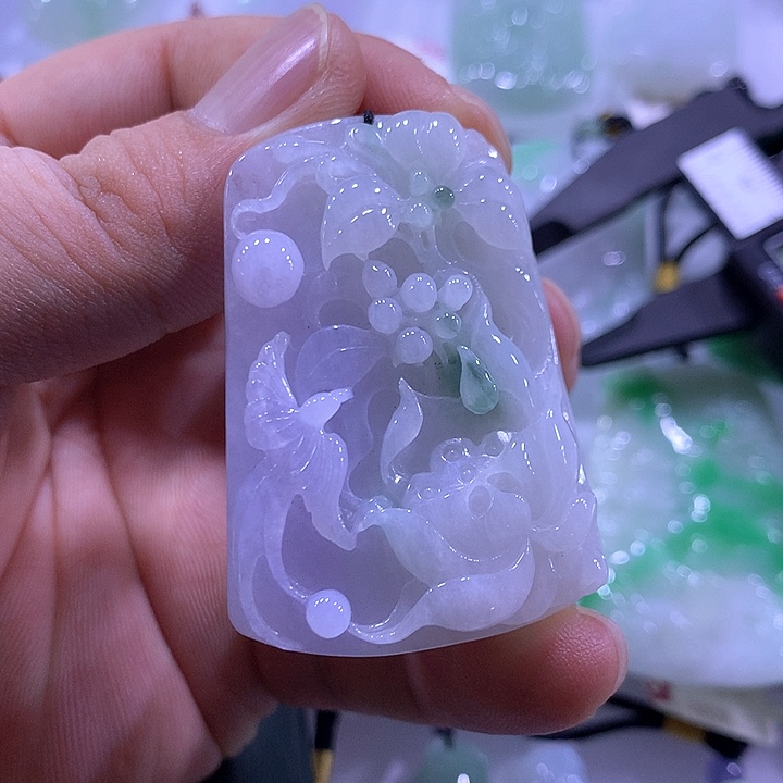 颈饰未镶嵌翡翠天然翡翠A货吊坠