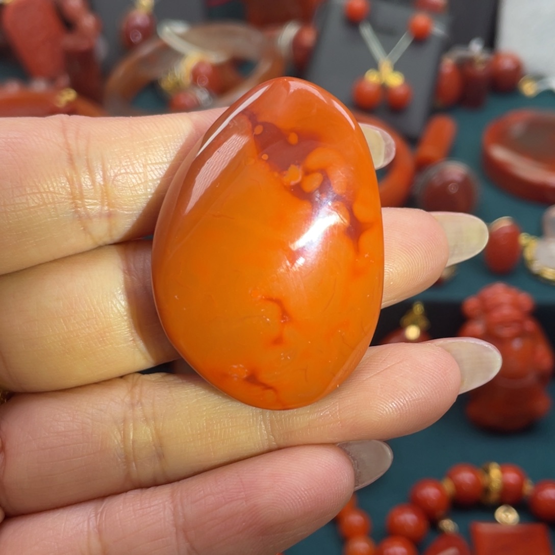 南红玛瑙未镶嵌川料南红随型吊坠