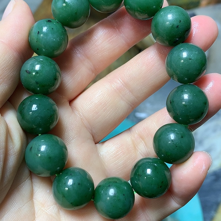 颈饰未镶嵌和田玉（糖玉）