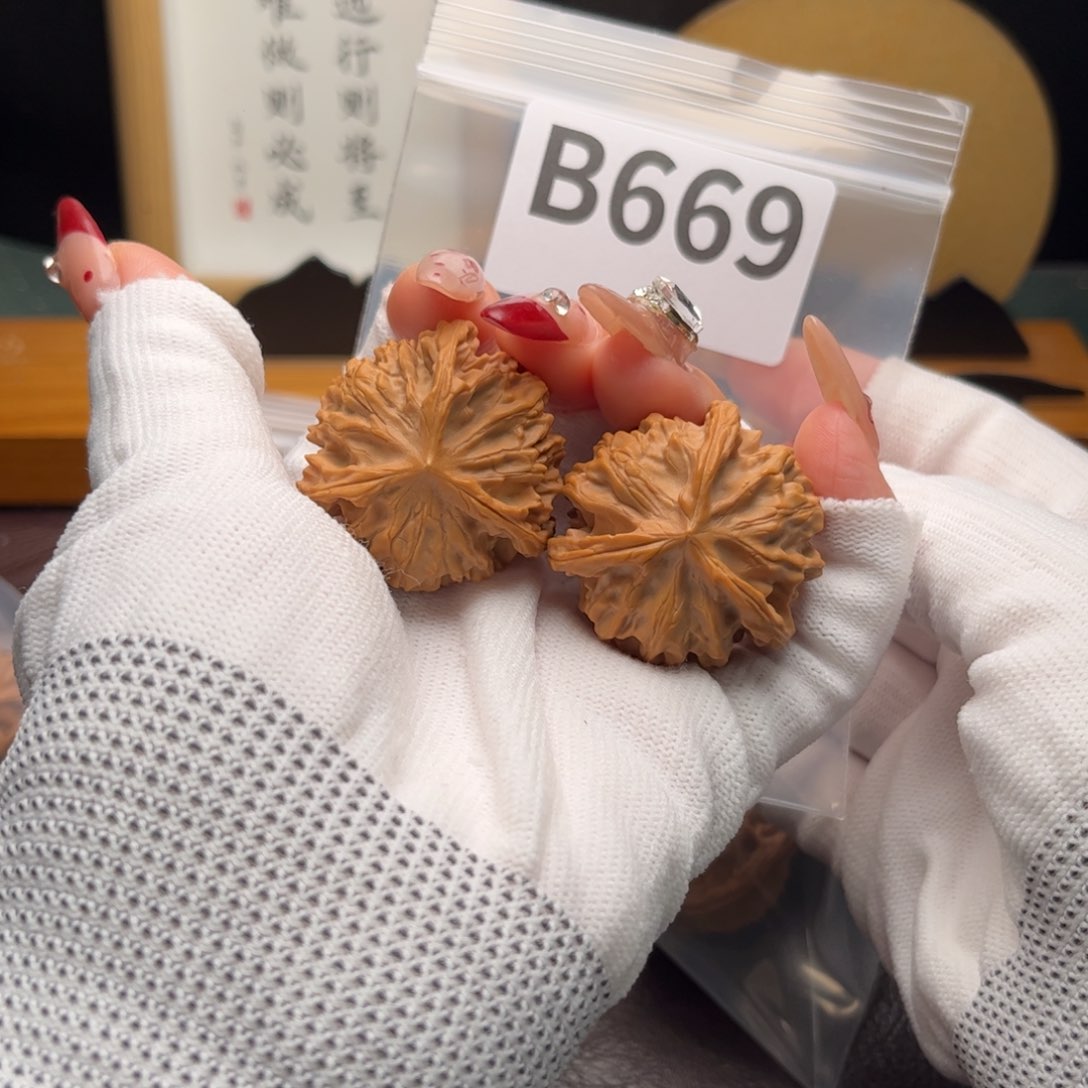 文玩核桃把件36岐山三棱b 669