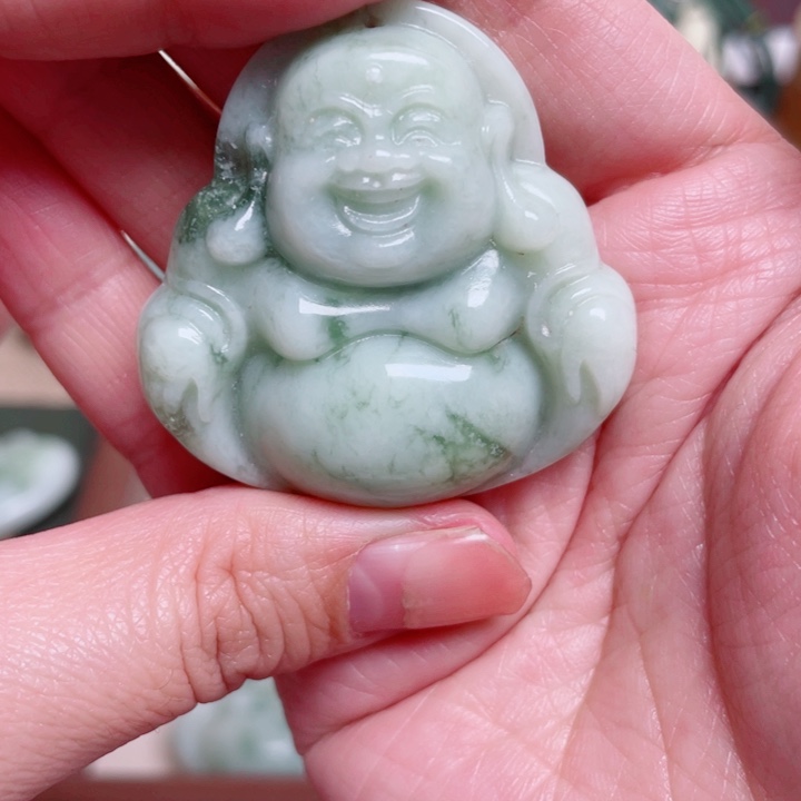 透闪石-蛇纹石玉颈饰未镶嵌