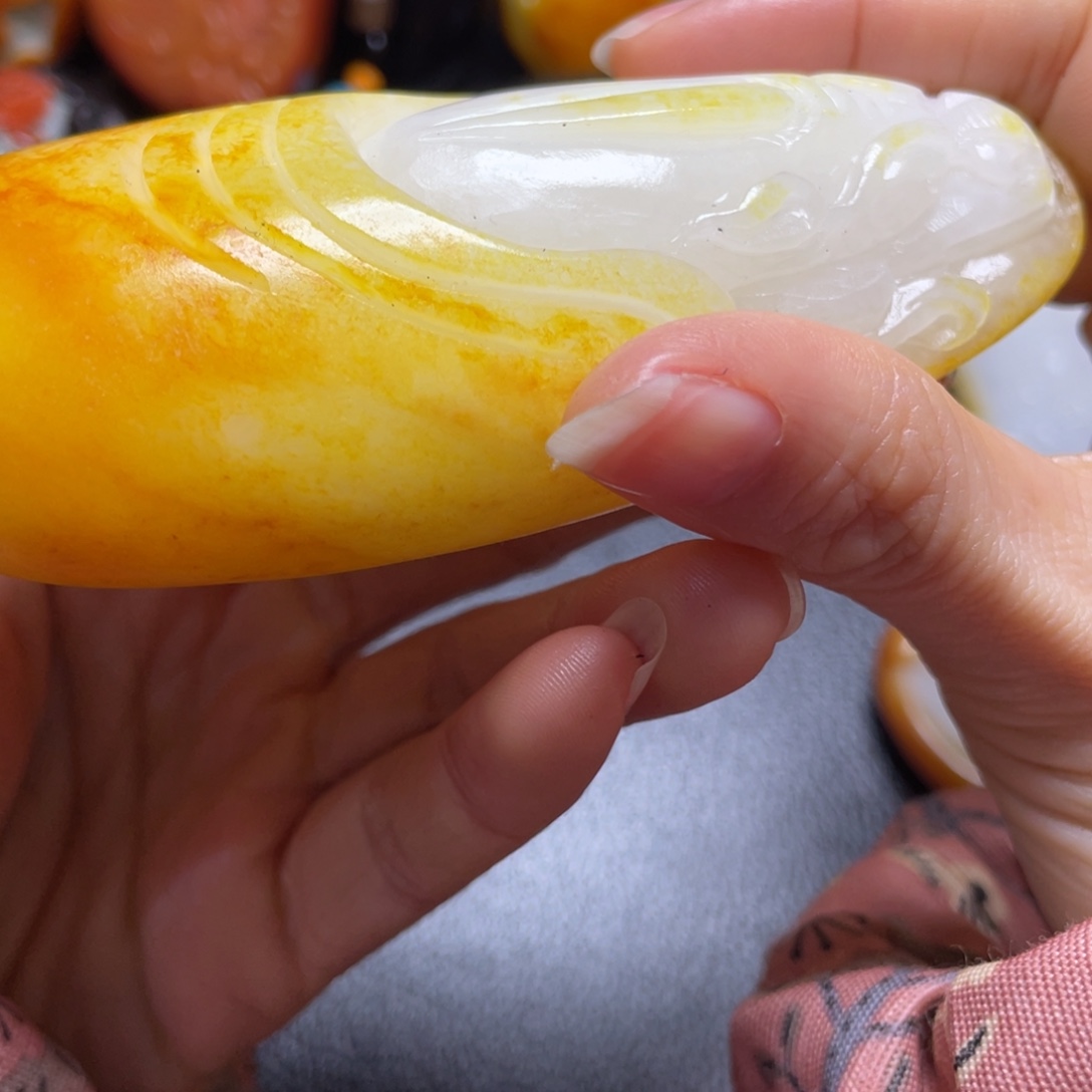 与***龚和田玉未镶嵌颈饰