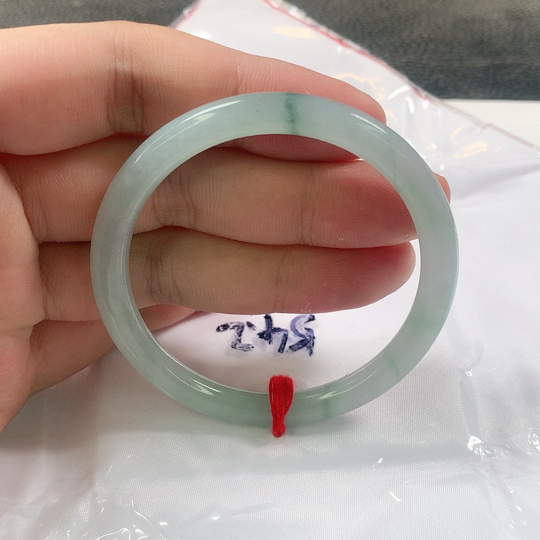 未镶嵌手镯（圆镯）翡翠330号