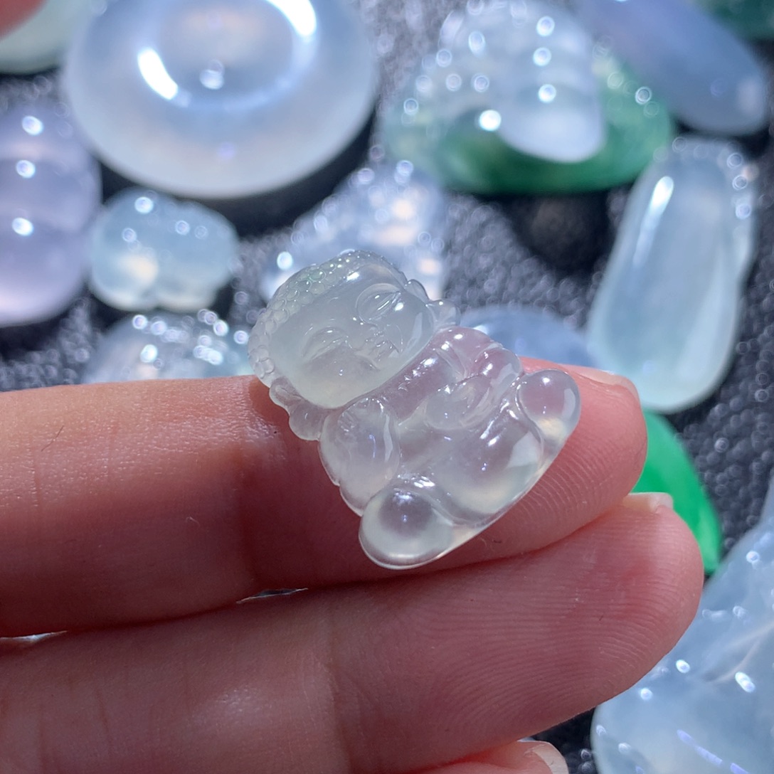 翡翠颈饰未镶嵌缅甸