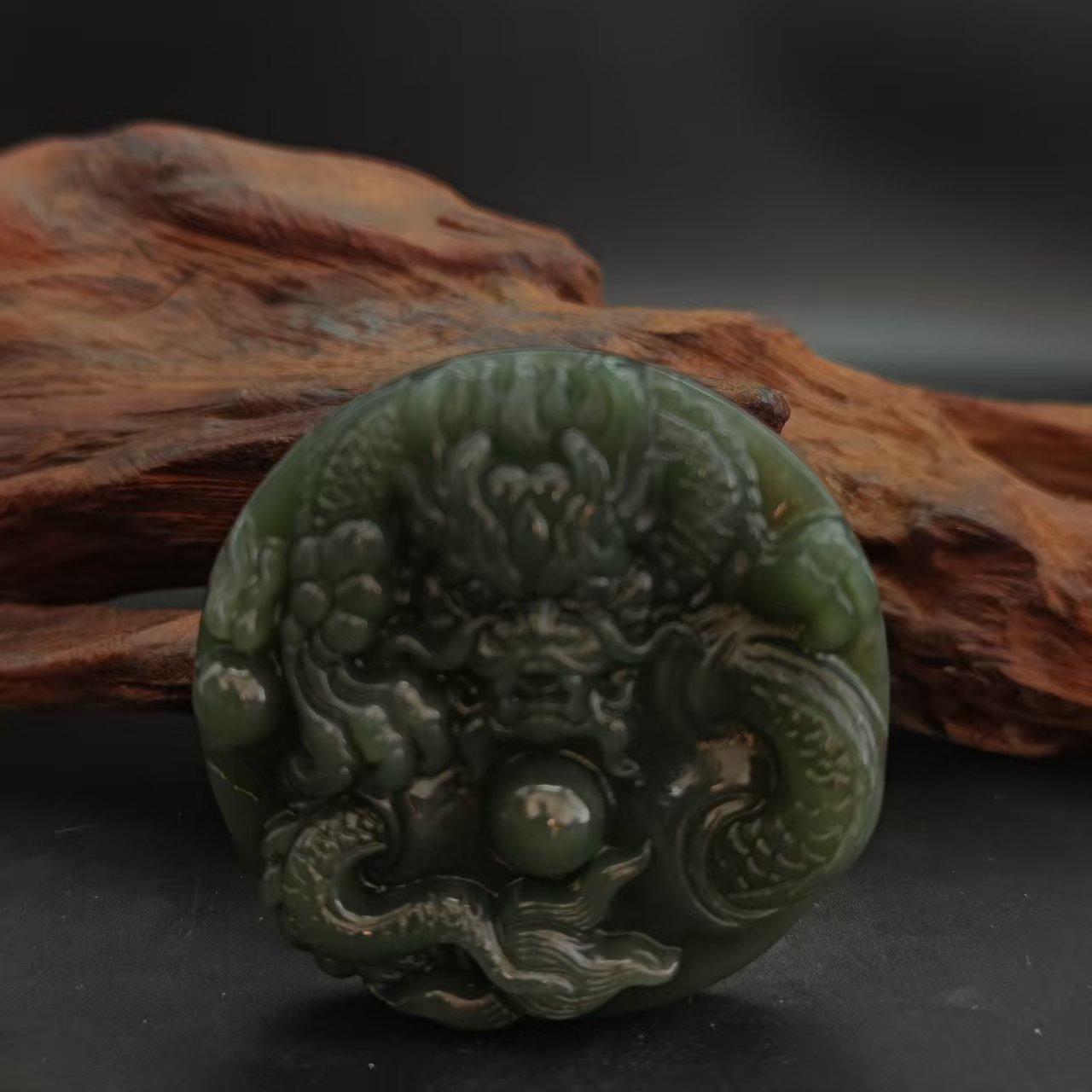 Q和田玉龙形吊坠2478