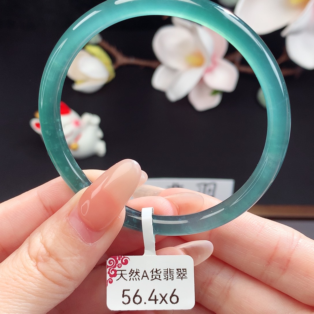 翡翠手镯（圆镯）未镶嵌