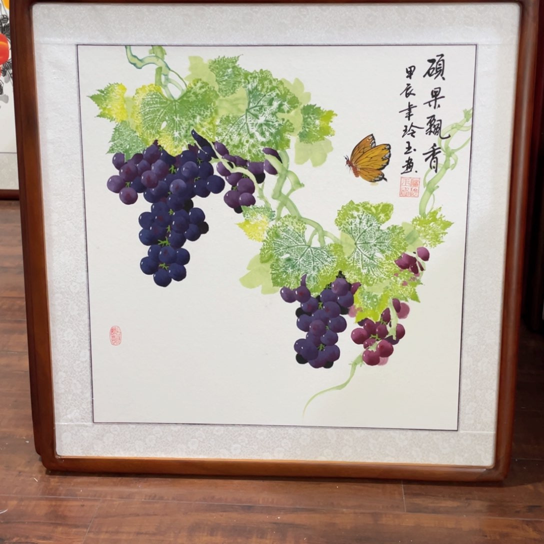 国画手绘带框尺寸63*63厘米