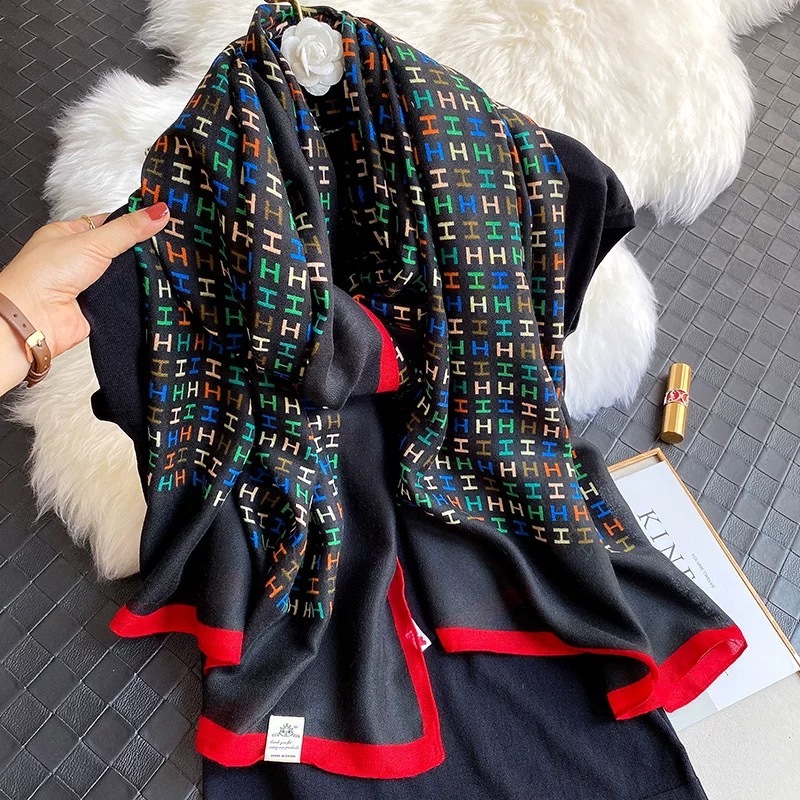 CL26 韩版H字母 180*70左右 长巾围巾