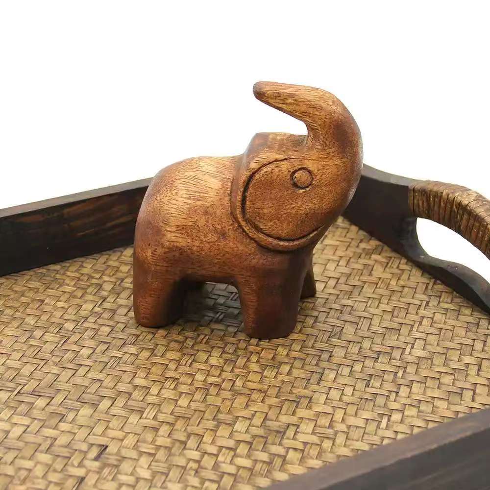 展现个性魅力的红黑风格独特设计精美木艺摆件