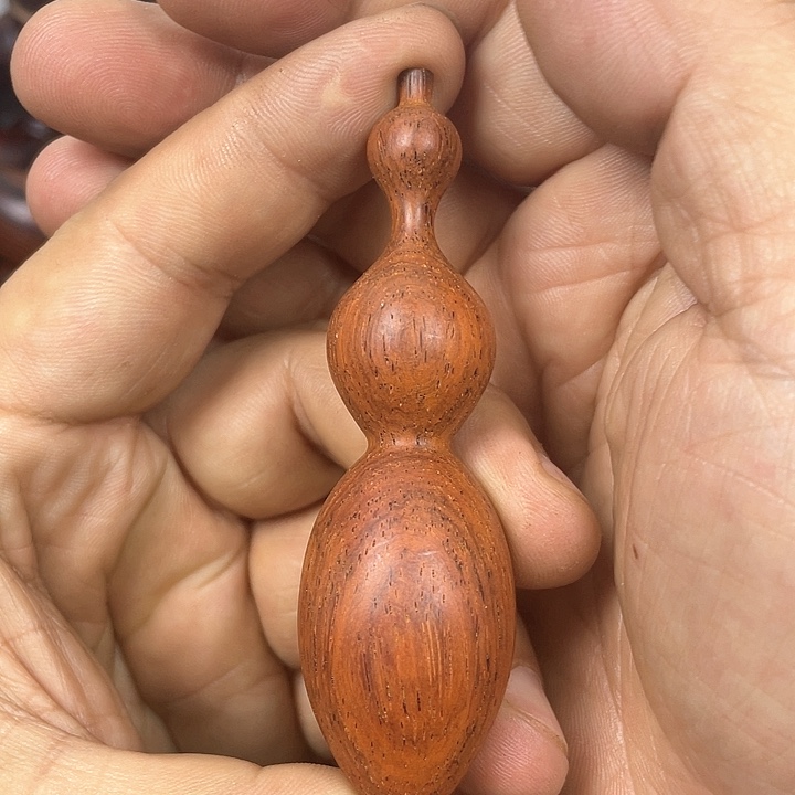 微凹黄檀（南美大红酸枝）