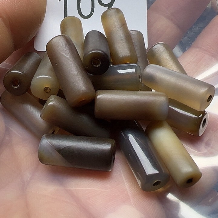 用***6玛瑙/玉髓未镶嵌手链