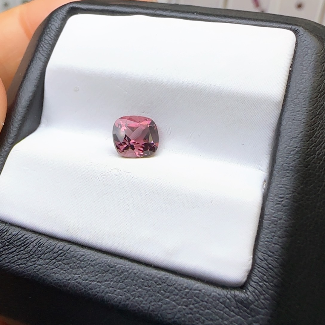 碧玺珠宝半成品未镶嵌天然 1.02克拉