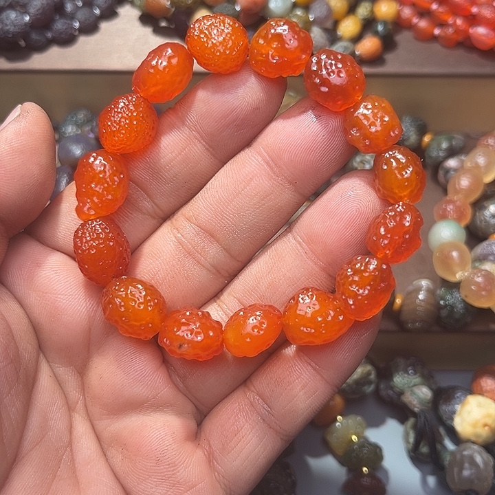 阿拉善彩玛瑙手串