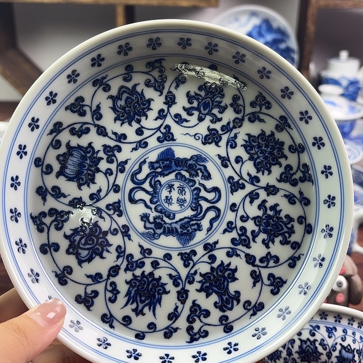 见燃柴窑仿明永乐缠枝莲双狮内绘青花艺术壶承赏盘