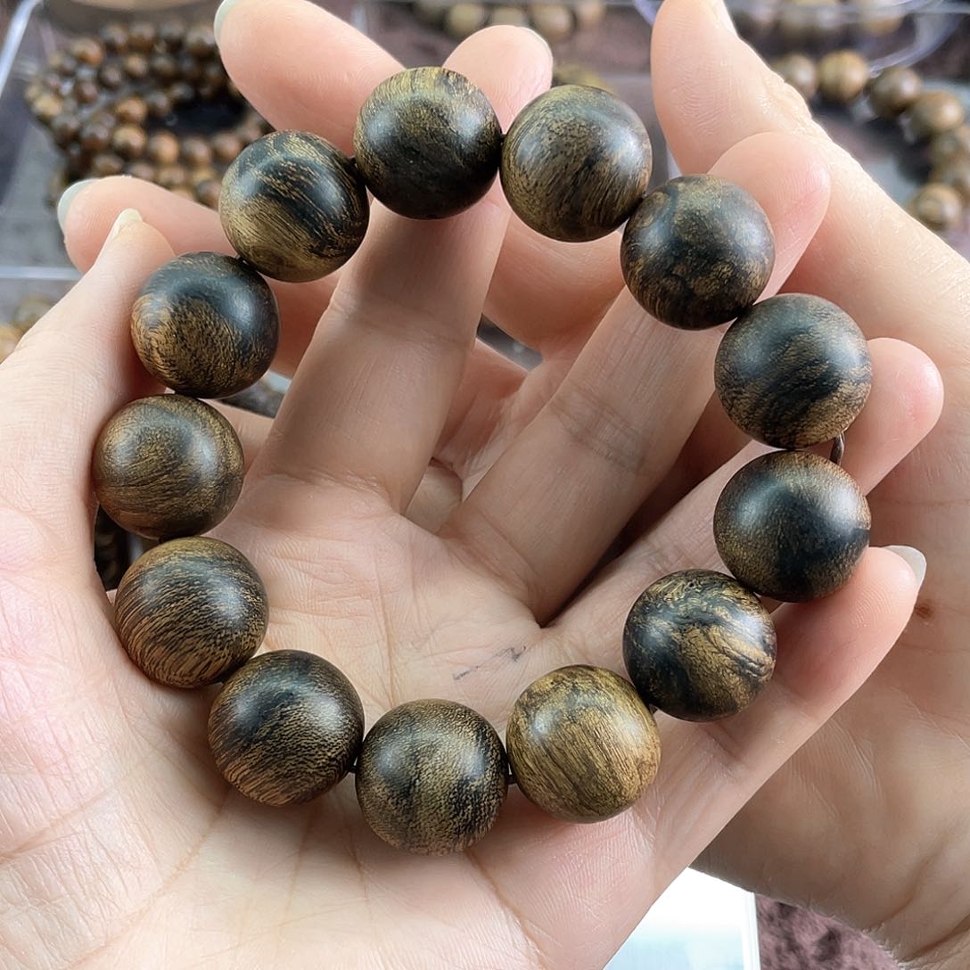 沉香手串用****3达拉干虎斑留疤