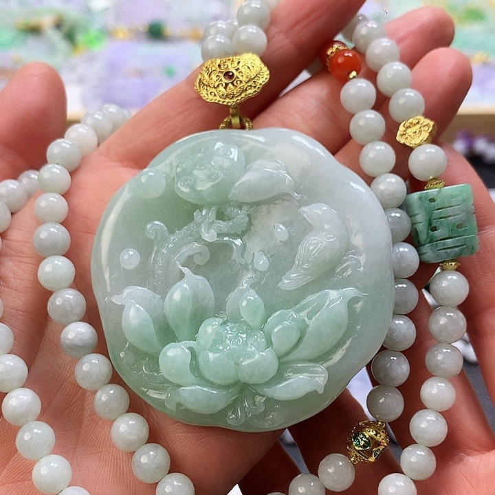 翡翠颈饰未镶嵌吊坠