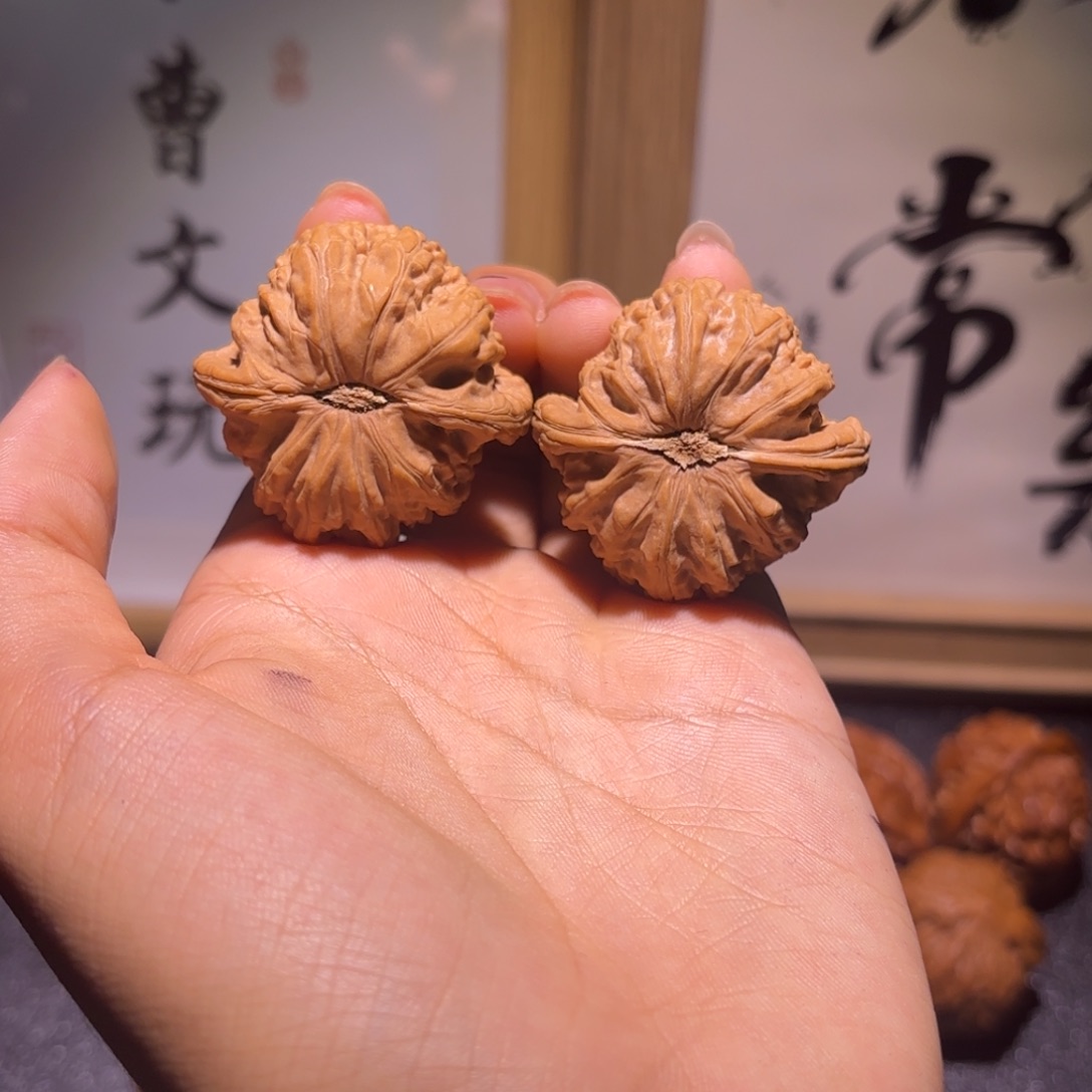 葡***萄文玩核桃吊坠38全品闷白