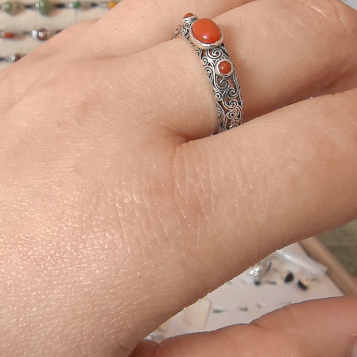 琥珀足银镶嵌戒指