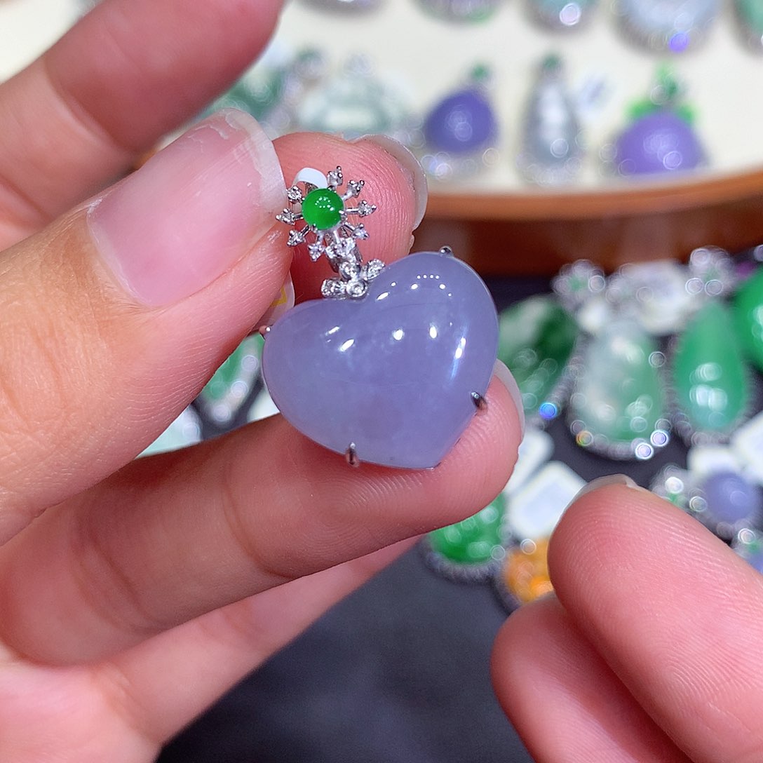 翡翠吊坠(不含链)18K金镶嵌