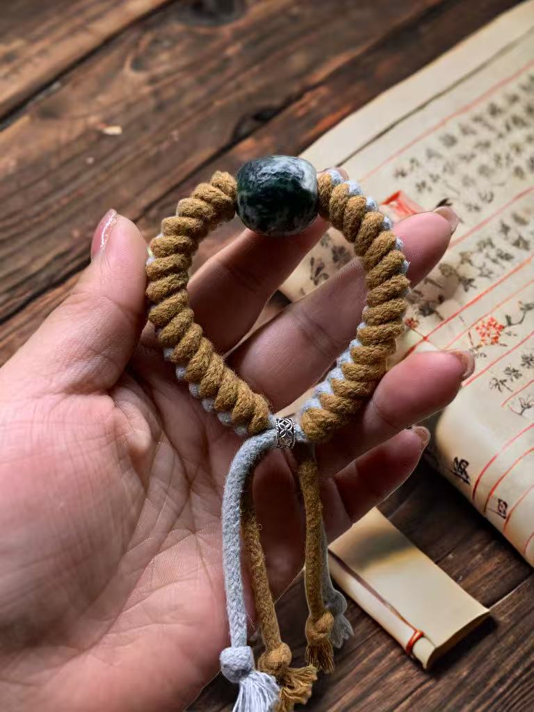 天然岫玉手工锤纹墨绿飘花老型珠民族风编织手绳男女同款可调节