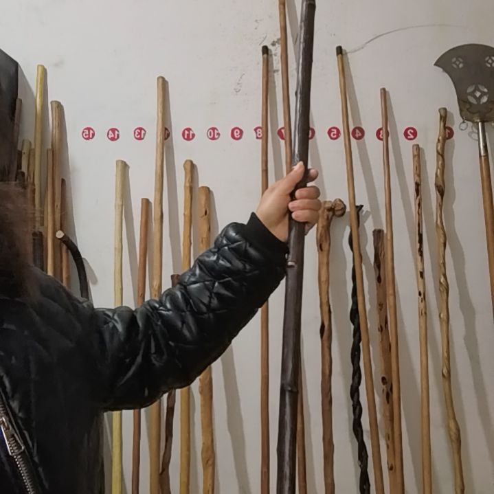 一***顺原生态黑铁藤鞭杆