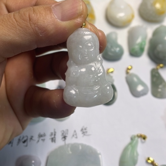 翡翠颈饰未镶嵌缅甸天然翡翠A货