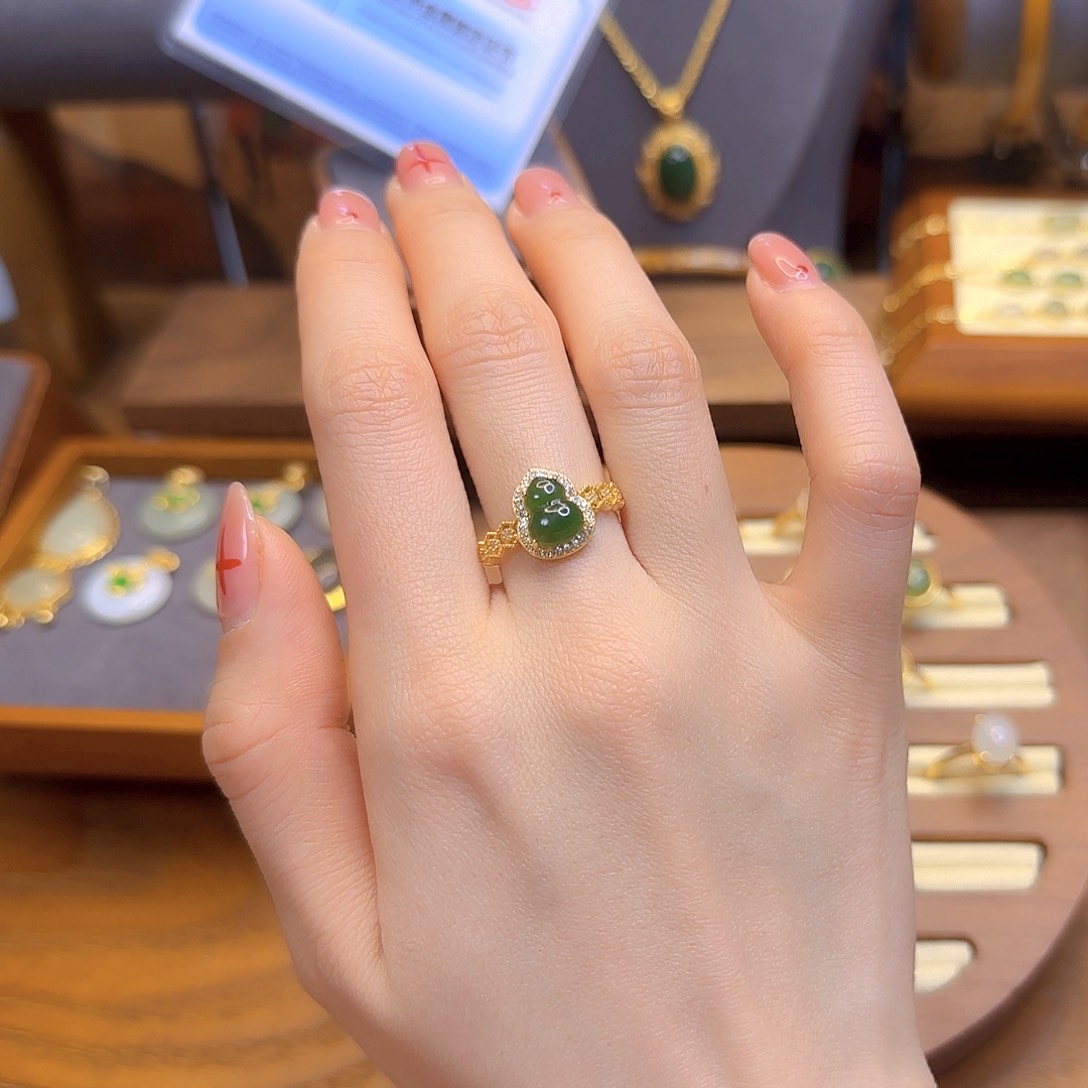 和田玉戒指银S925镀金镶嵌