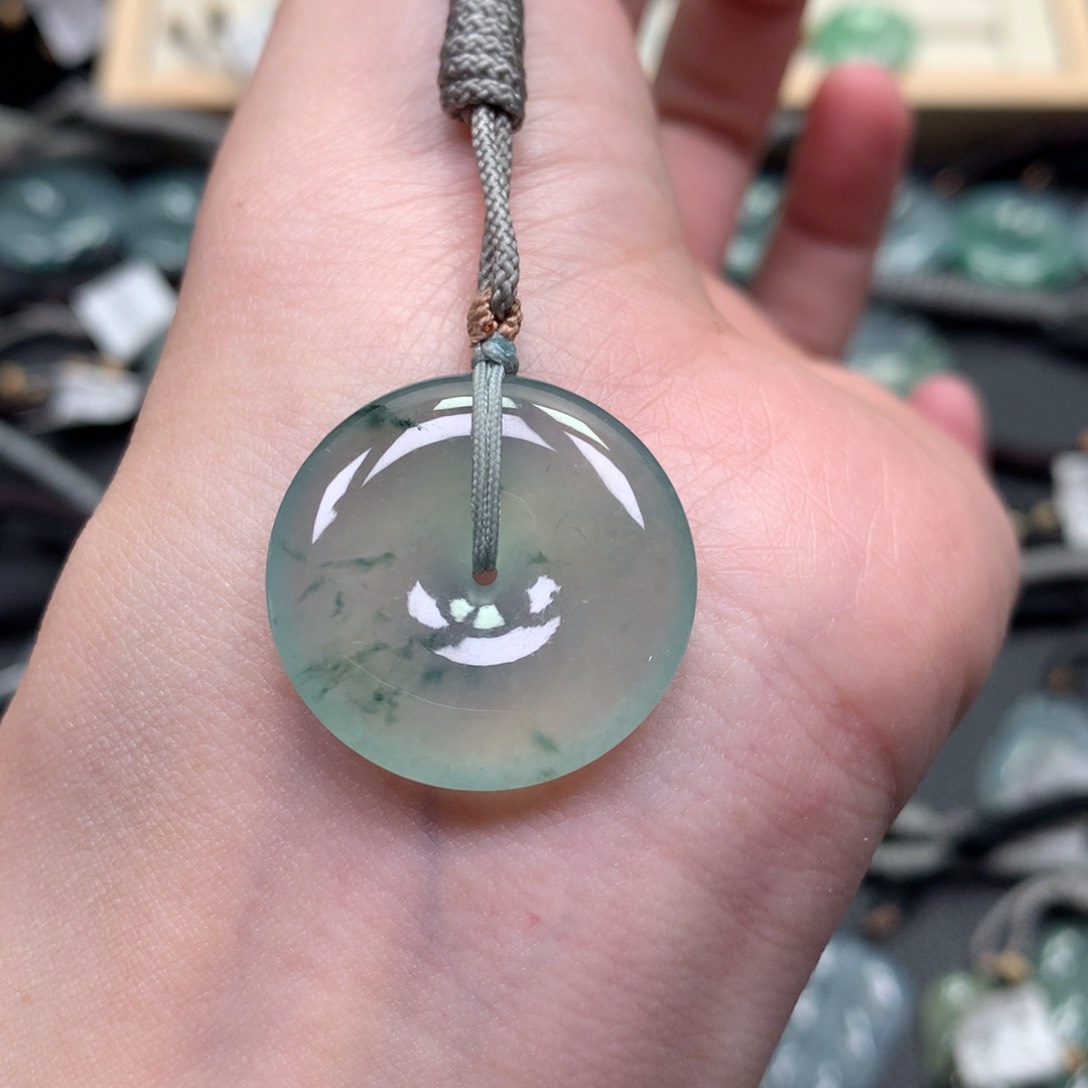 翡翠颈饰未镶嵌00000000000