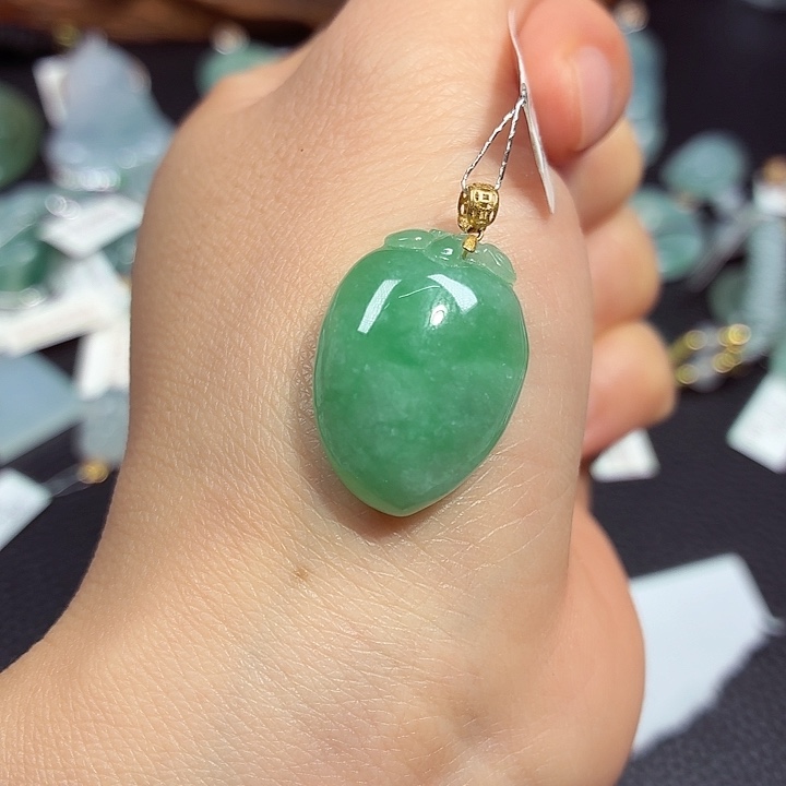 颈饰18K金镶嵌翡翠炸