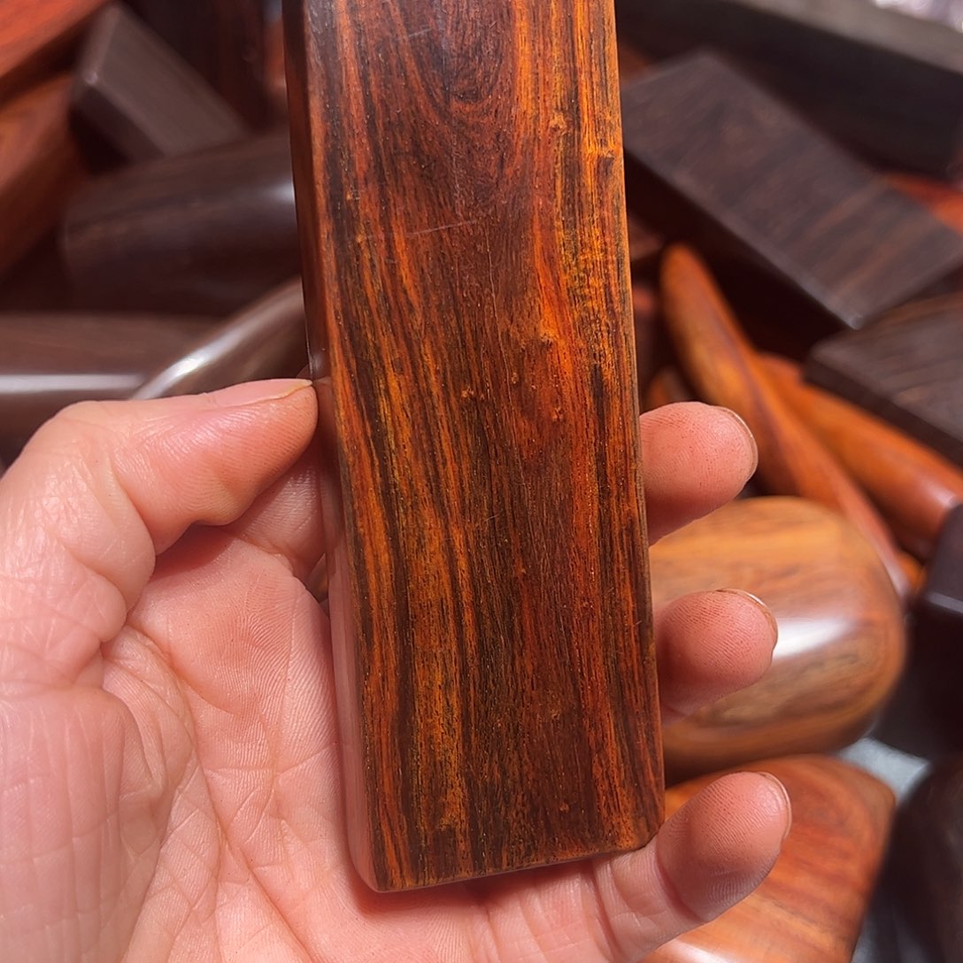 交趾黄檀（大红酸枝）1*