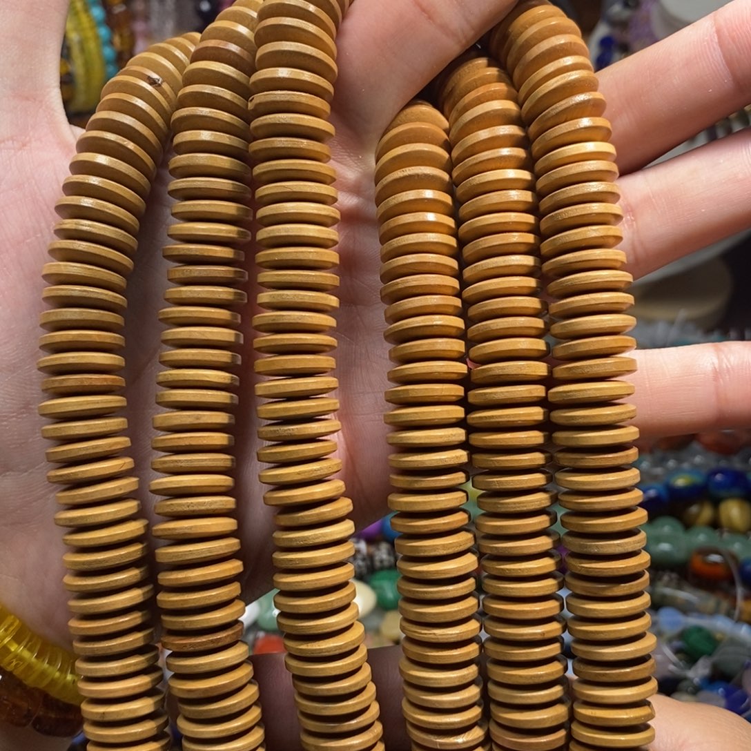 未镶嵌，木珠隔片15mm，石英质玉