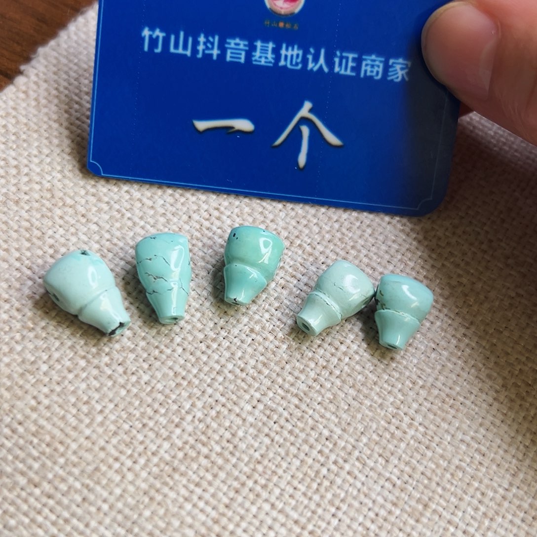 绿松石珠宝奇石未镶嵌多样性发货一个