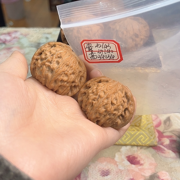 文玩核桃把件磨盘
