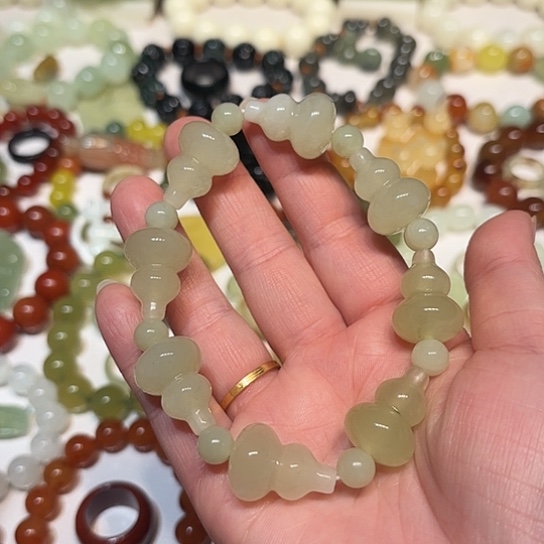 蛇纹石玉未镶嵌手串