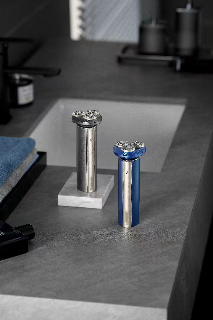 IPX7干湿双剃5D全向浮动剃须刀