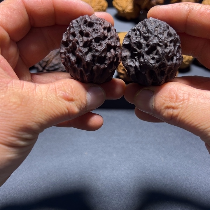 文玩核桃把件B七彩黄冠43 mm