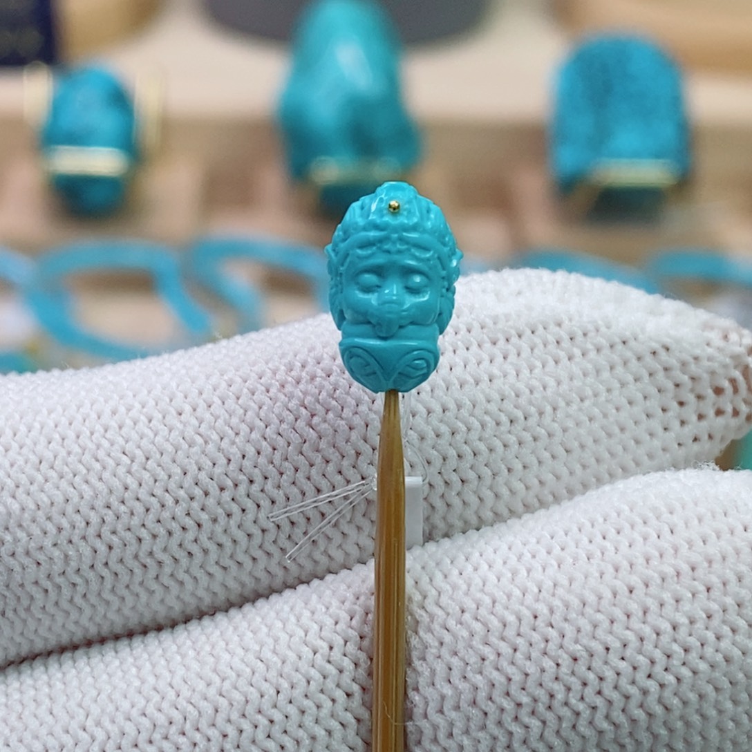 绿松石未镶嵌珠宝奇石