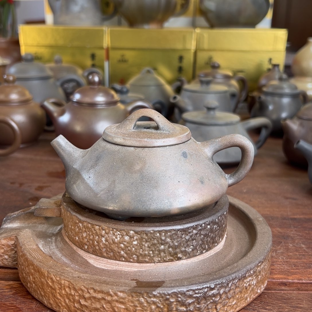 贵台龙窑柴烧茶壶A19