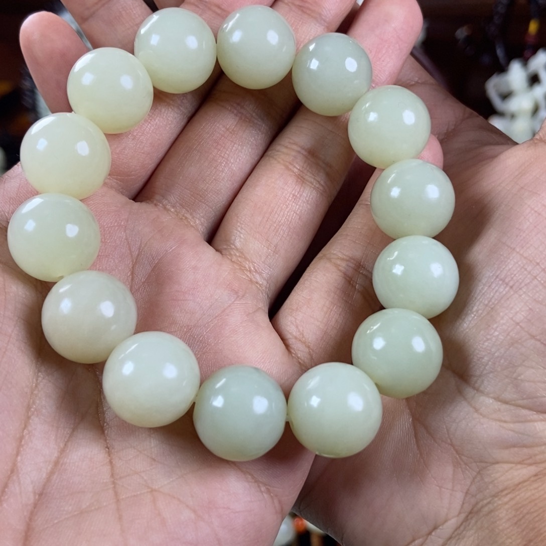 和田玉把件未镶嵌無**主